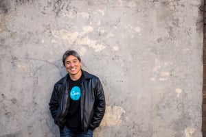 Guy Kawasaki against white wall